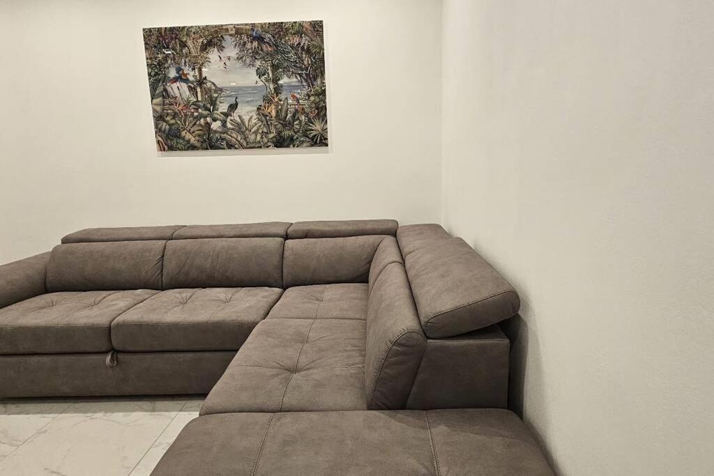 Apartment Modern Elegance