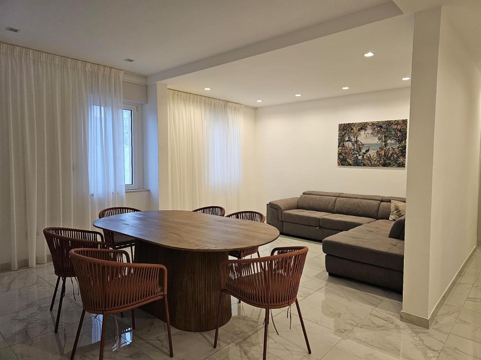 Modern Elegance *